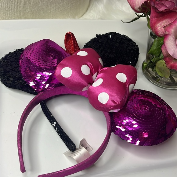 SEQUINED DISNEY PARK EARS - Picture 6 of 8